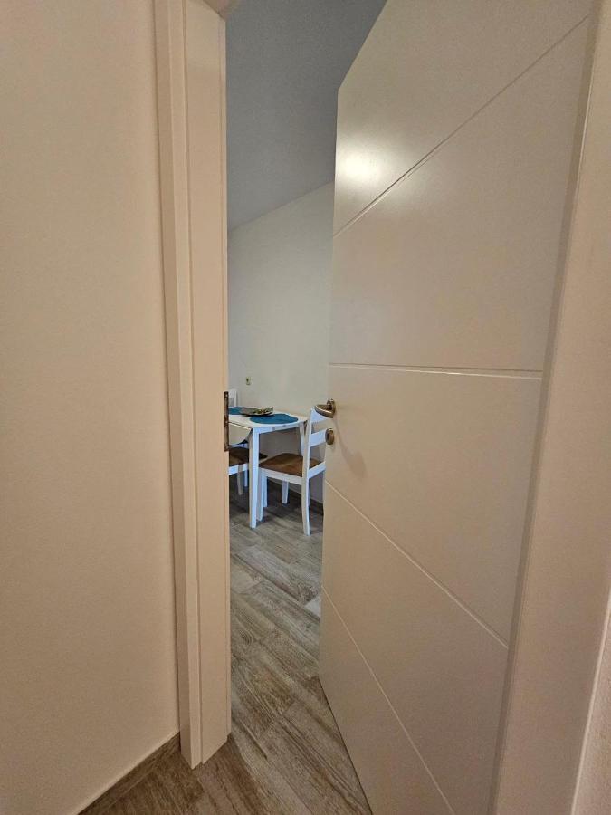 Apartman Lila Čunski Exterior foto