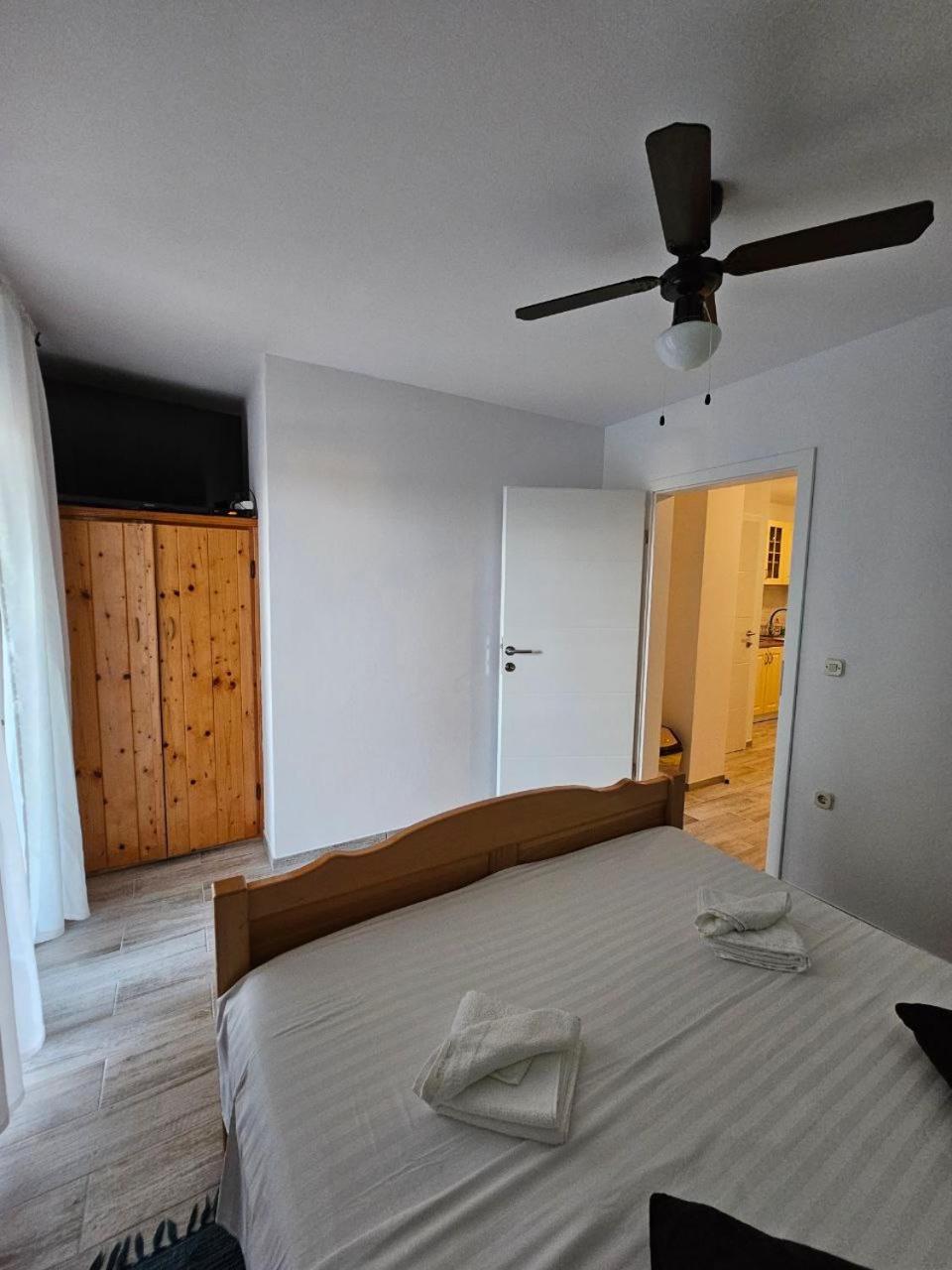 Apartman Lila Čunski Exterior foto