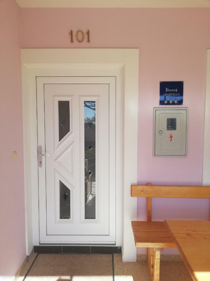 Apartman Lila Čunski Exterior foto